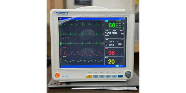 5 PARA MULTI CARDIAC MONITOR